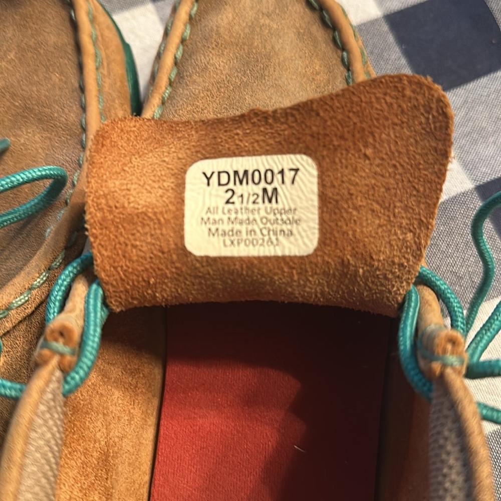 Twisted X shoe. Great condition. 2.5 M. Barely worn - Picture 4 of 4